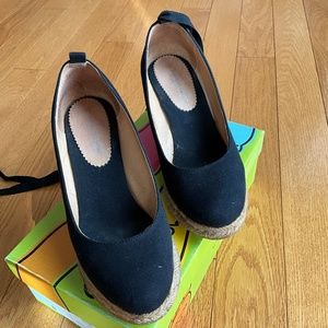 Marina Luna Women platform espadrilles wedge sandals. Size 8 Black